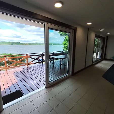 Dom Nad Jeziorem Hébergement de vacances Dłużec