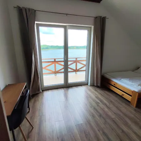 Dom Nad Jeziorem Hébergement de vacances